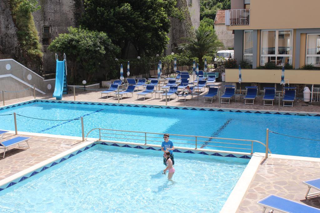 Casa Vacanza San Pietro Maiori Exterior foto
